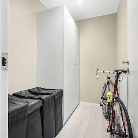 Central - Two Bedroom With Stylish Interior - Free Parking - Oslo