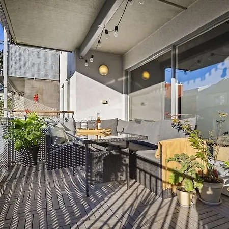Central - Two Bedroom With Stylish Interior - Free Parking - Oslo